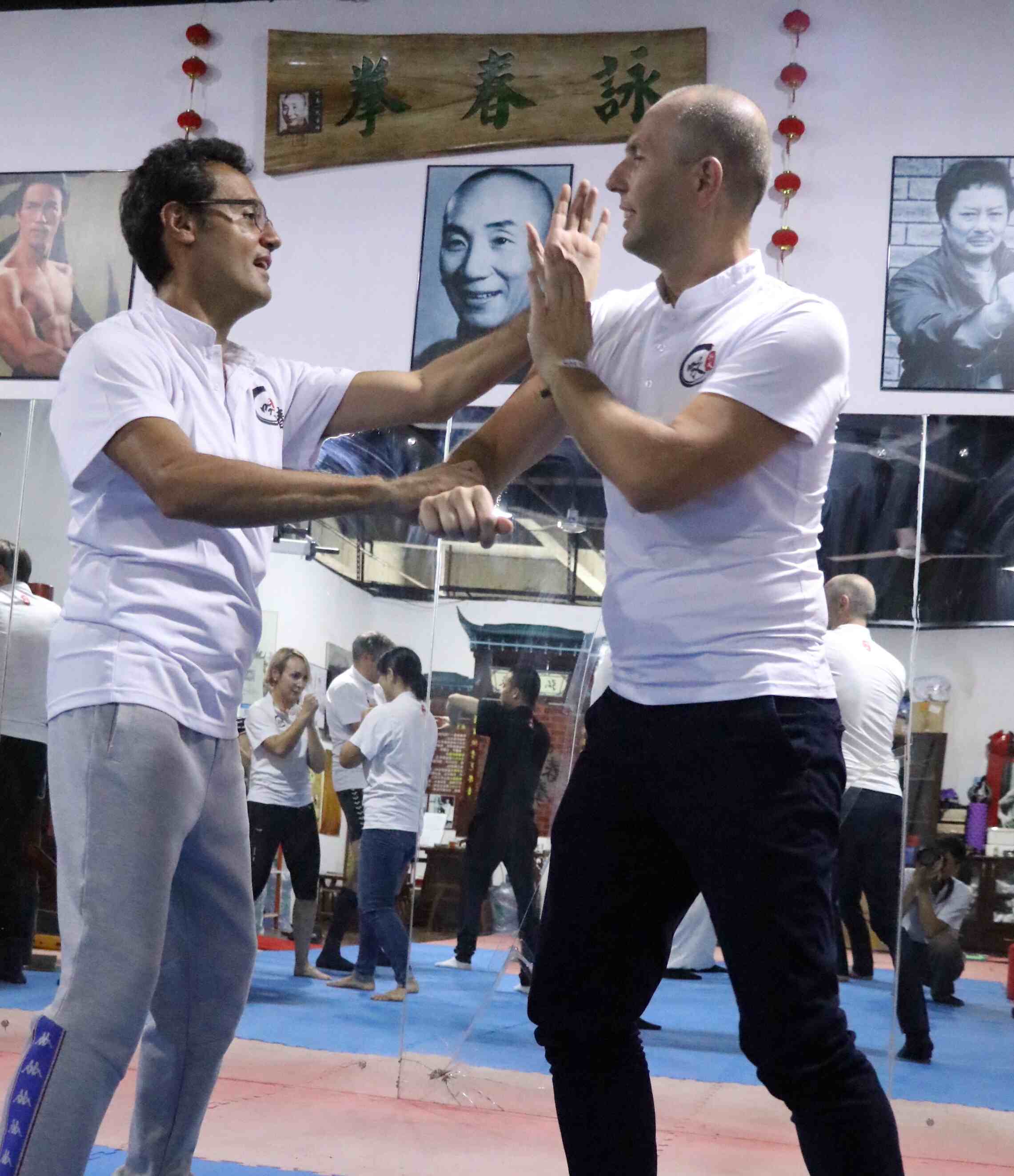 深圳弘義詠春拳館基本功訓練之轉馬沖拳