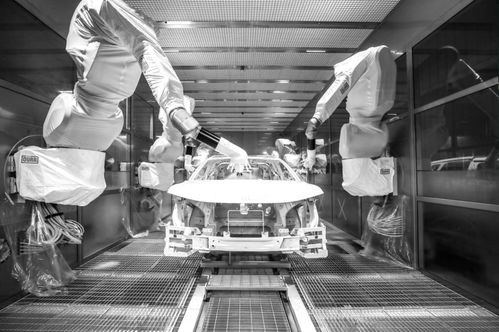 華人運(yùn)通推出高端用車,在成為真正新能源汽車頭部企業(yè)路上越走越遠(yuǎn)