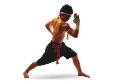 中國的托尼賈 腿法賽過蘇波邦，詠春拳挑戰泰拳戰者